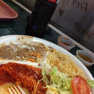 Enchiladas de pollo y queso:))