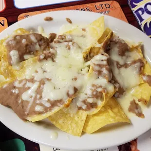 Bean and cheese nachos