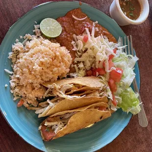 3 crispy chicken tacos plate was excellent