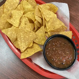 Chips &amp; salsa