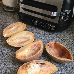 Rotten fruits  (Mamey) el Zocalo refused to refund $25.00 for these fruits.