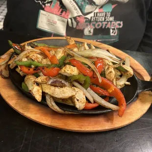 FAJITAS (D)- CHICKEN