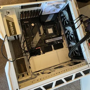 Quick pc build, ryzen 9 cpu, sapphire amd graphics card. Budget gaming pc for a local customer.