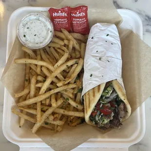 Shredded Lamb Gyro Sandwich Ela Fries