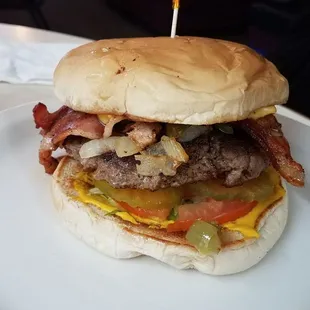 Golden Arrow Burger + grilled jalapeños. Consistently great with large portion.