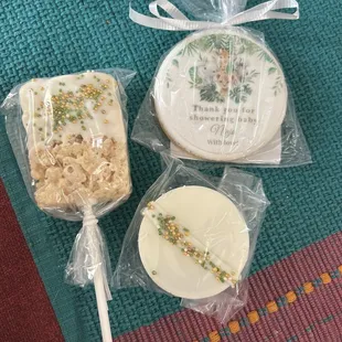 Safari themed Rice crispies bar, sugar cookies and chocolate covered oreos.