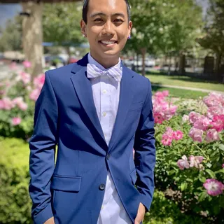 Alex R.