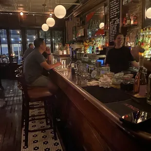 Bar