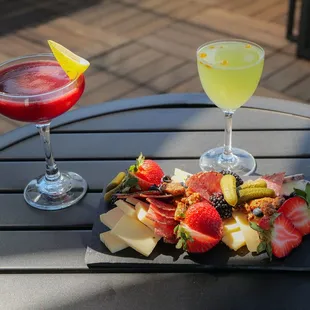 Enjoy Drinks &amp; Appetizers on our Rooftop