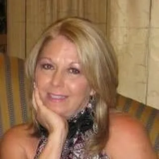 Paula W.