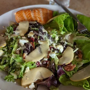 Pear salad add salmon