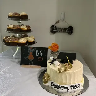 Cupcakes where yellow cake and strawberry filling with cream cheese icing