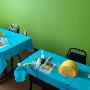 Decorate a cake class set up