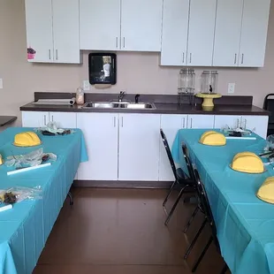 Decorate a cake class set up