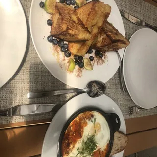 Tsoureki French Toast