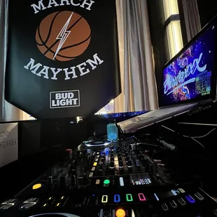 DJ Earwaxxx live #MarchMadness