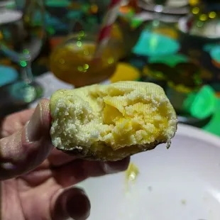 @endoedibles on IG 11/10/24
 
 Chinese steam cheese bao
