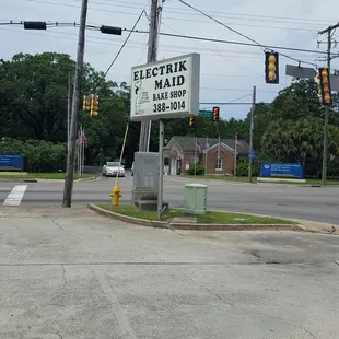 Corner sign on Pass Rd