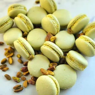 Pistachio macarons