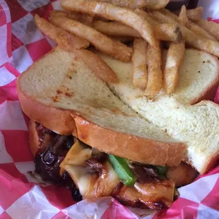 Brisket sandwich w/fries
