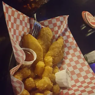 3/16/2019 - Fish and tots!