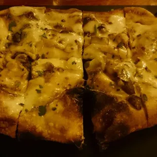 Garlic pizza