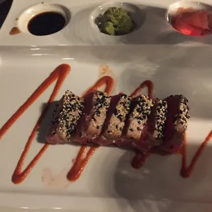 Black and White Tuna app