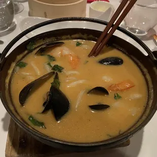 Vietnamese Seafood Hotpot