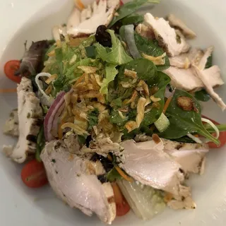 Grilled Chicken Chicken with Spicy Peanut Sauce