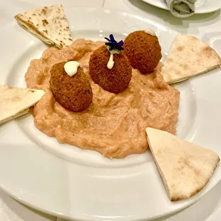 Felafel &amp; hummus
