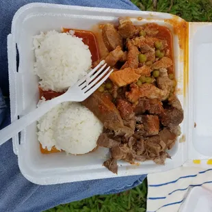 Pork guisantes and pork adobo, it was not bad.
