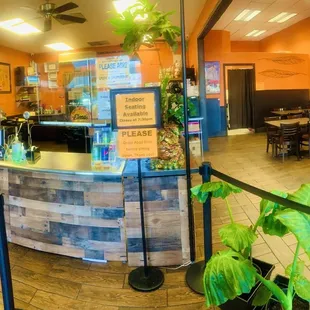 Order/Pick-up counter &amp; Dining area