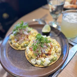 Avocado &amp; Egg Tostasdas