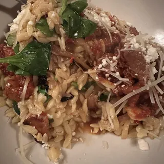 Orzo Me Arni Kokonisto