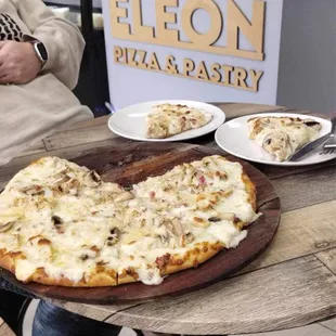 Chicken Alfredo Pizza