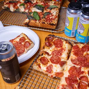 food, pizza