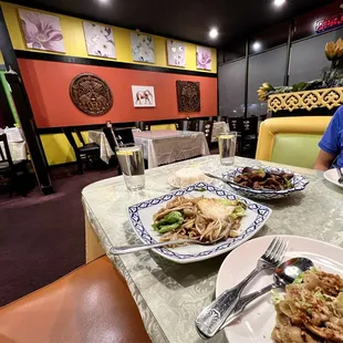 Kai Kua Noodles with Chicken &amp; Spicy Eggplant with Beef