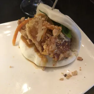 Crispy Chicken Bao Bun