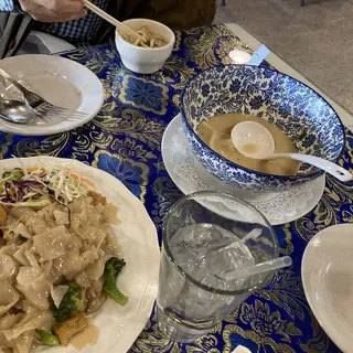 N6 Tom Yum Noodle Soup