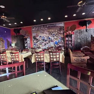 Long view of the side of the restaurant