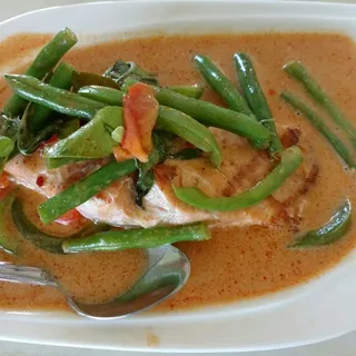 Salmon Panang