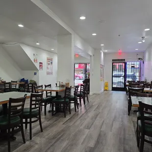 It's clean and neat inside.