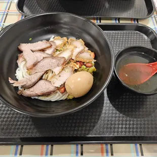 A2 Guilin rice noodle with marinated beef and crispy pork ($12.95)