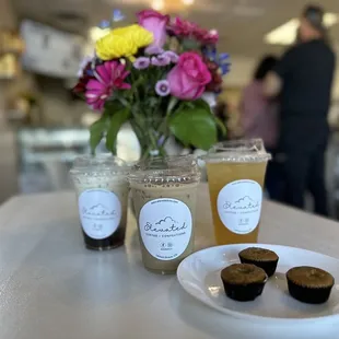 Cream cheese pumpkin muffins. Iced coffe. Iced chai, and iced tea lemonade.