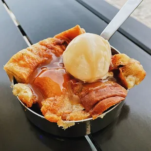 Cinnamon bread pudding