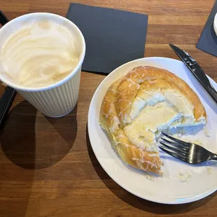 Latte + Cheese Danish