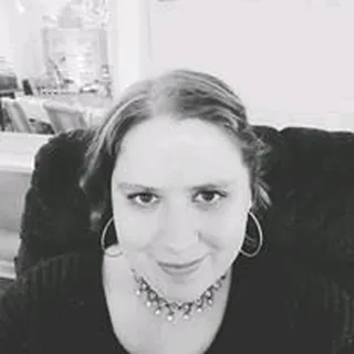 Laura O.