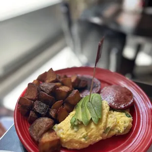 Omelette with house potatoes and salami