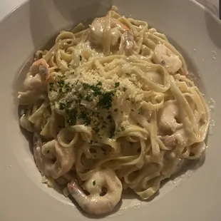 Fettuccine w/shrimp