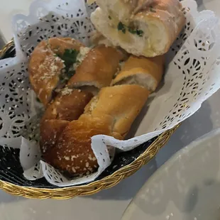 Garlic bread was good